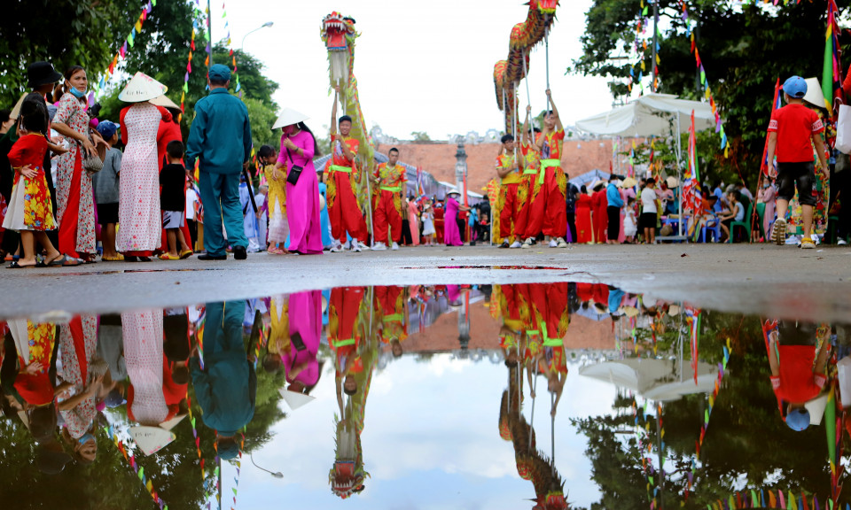 Hội đình làng biển 