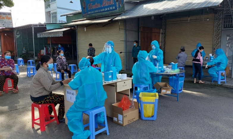 13 nhân viên y tế ở Đồng Nai dương tính SARS-CoV-2