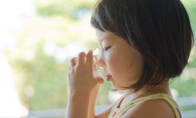 Cách bù điện giải đúng cho trẻ khi bị tiêu chảy cấp