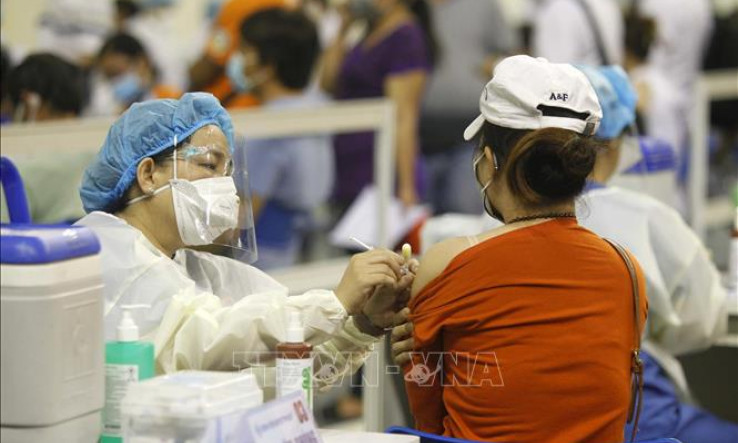Bộ Y tế yêu cầu đẩy nhanh tiến độ tiêm chủng vaccine phòng COVID-19