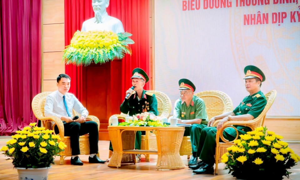 Tỏa sáng giữa đời thường