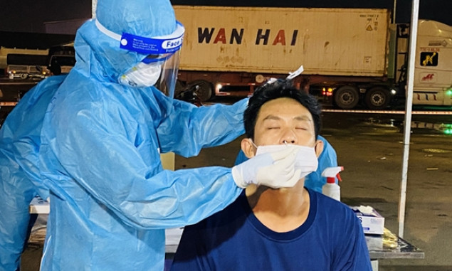 Bộ Y tế hỏa tốc đề nghị tạo điều kiện thuận lợi cho người vận chuyển hàng hóa