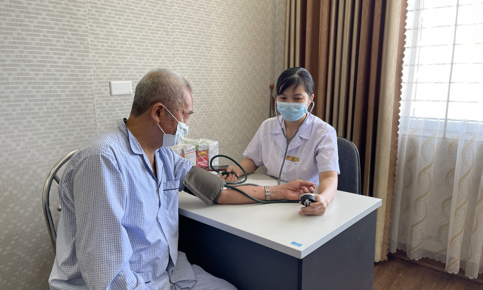Quan tâm chăm sóc, điều dưỡng người có công