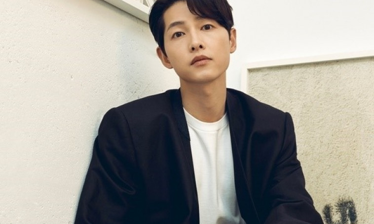 Song Joong Ki đóng hai vai trong phim mới