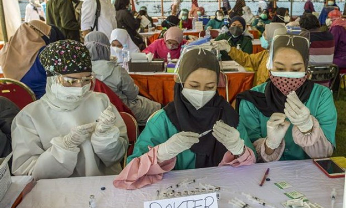 Dịch COVID-19: Indonesia kéo dài các hạn chế xã hội khẩn cấp