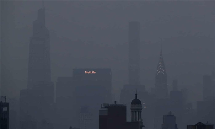 Bầu trời New York đặc khói, chất lượng không khí tệ nhất thế giới