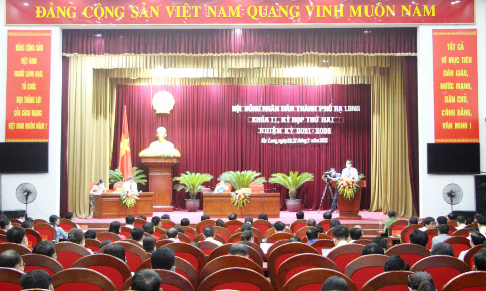 阮书记：“下龙要充分利用各资源扩大发展空间”
