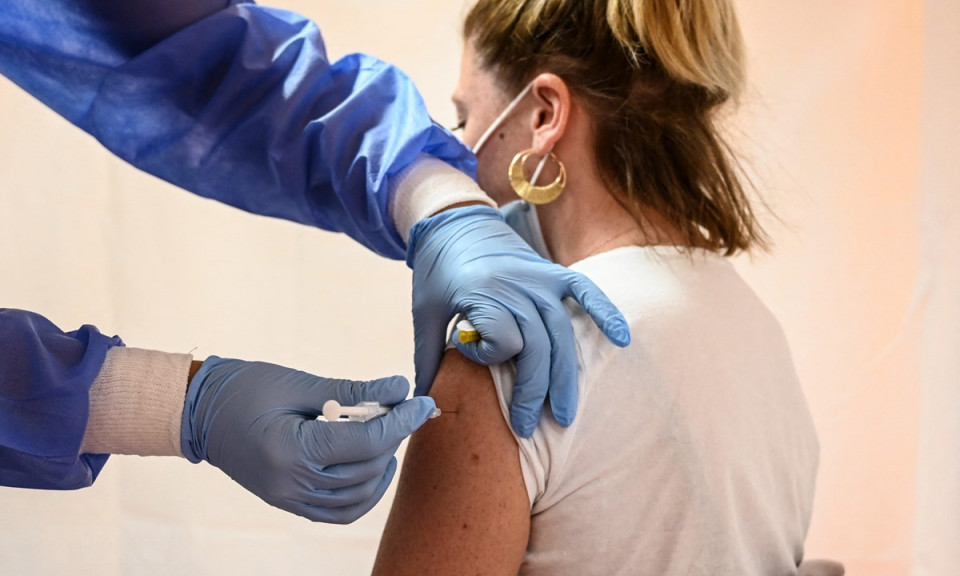 Hơn một nửa dân số châu Âu đã hoàn thành tiêm vaccine