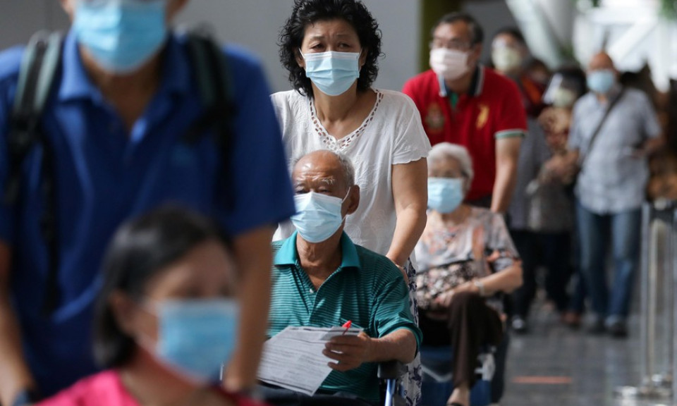 Malaysia lập kỉ lục với gần 16.000 ca mắc mới COVID-19/ngày dù đã phong toả hai tháng