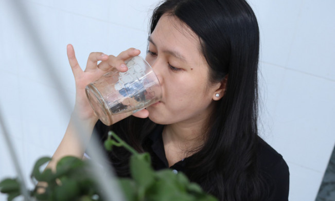 Khuyến cáo uống đúng, đủ nước với bệnh nhân COVID-19