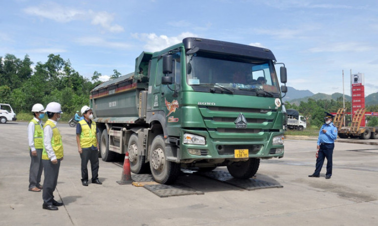 Mạnh tay xử lý tài xế chống đối khi vi phạm giao thông