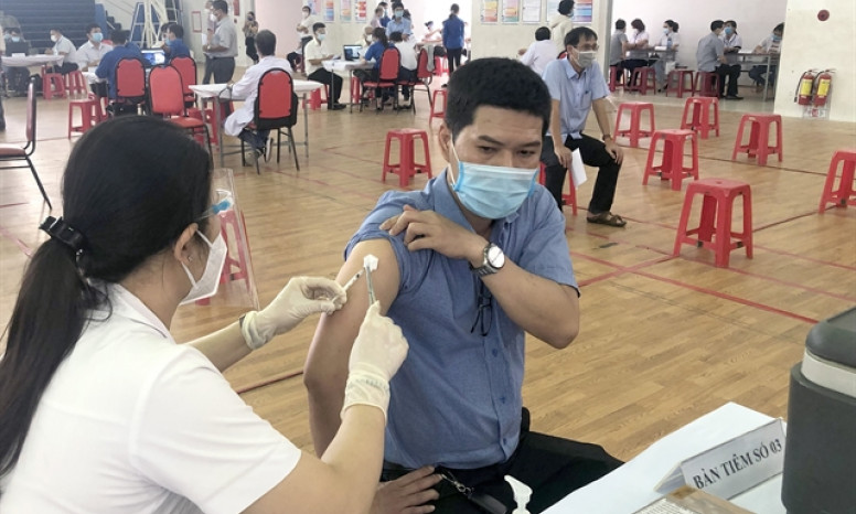 Vaccination 'key' to rapid economic recover