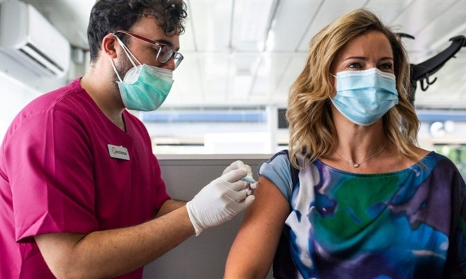 Vaccine hoạt động hiệu quả thế nào trước biến thể Delta?