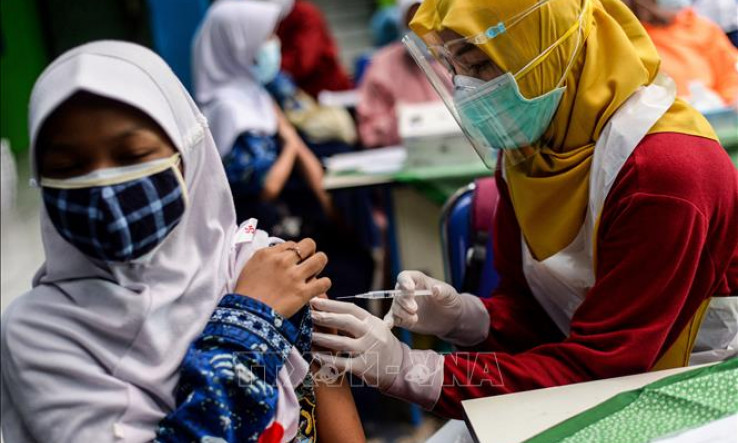 Indonesia đặt mục tiêu tiêm vaccine ngừa COVID-19 cho trên 208 triệu dân