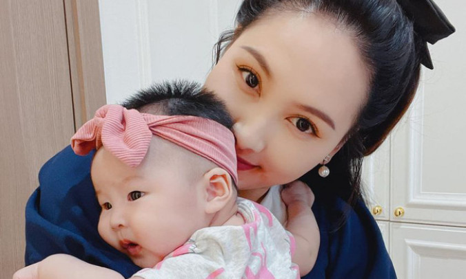 Bảo Thanh ghen với con gái vì được chồng yêu chiều hơn mình