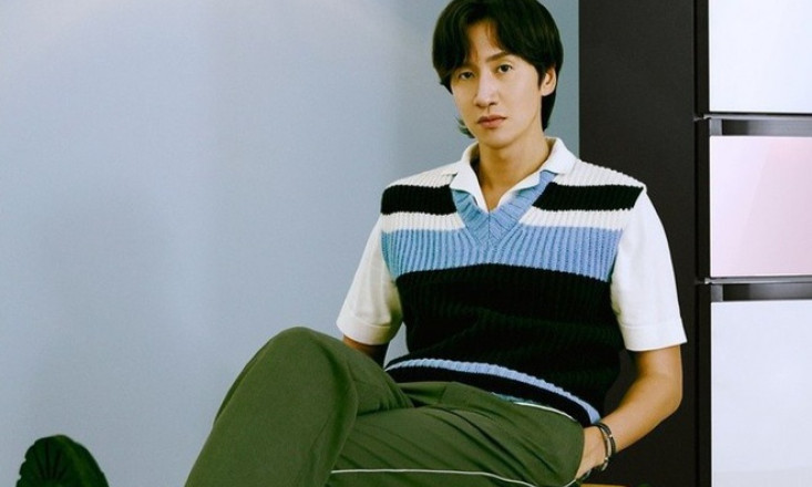 Lee Kwang Soo phẫu thuật thẩm mỹ