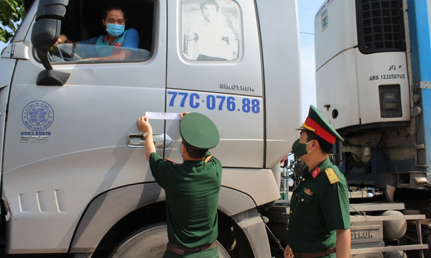 TP Móng Cái: Bắt buộc cách ly tập trung 7 lái xe tỉnh ngoài vi phạm quy định phòng, chống dịch Covid-19
