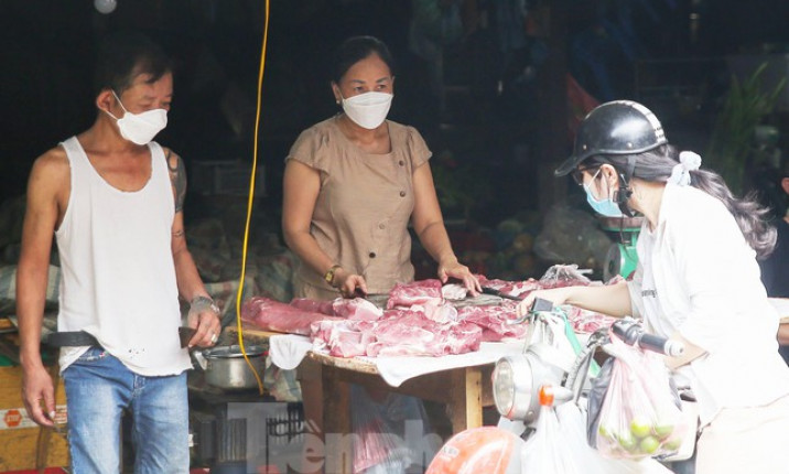 Vô lý giá lợn hơi giảm kỷ lục, thịt thành phẩm vẫn cao ngất ngưởng