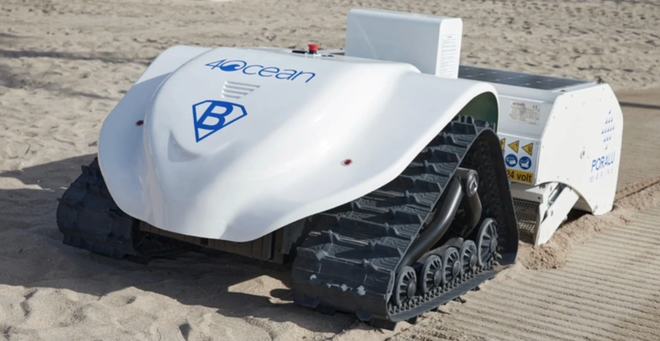 Chạy bằng năng lượng mặt trời, chiếc máy hút bụi thông minh khổng lồ có thể sàng lọc cát và dọn rác bãi biển - Ảnh 1.