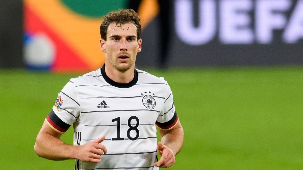 MU lấy Goretzka, Chelsea đua ký Messi