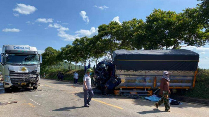 Ô tô đầu kéo và xe tải đấu đầu tại Nghệ An có còn hạn đăng kiểm? 1
