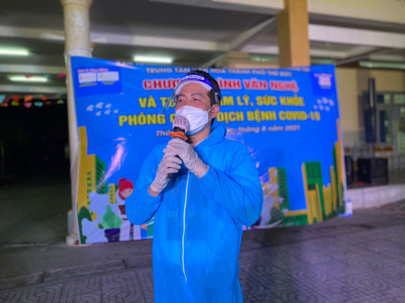 K-ICM, Nguyễn Phi Hùng hát cổ vũ tinh thần phòng chống dịch COVID-19 - Ảnh 1.