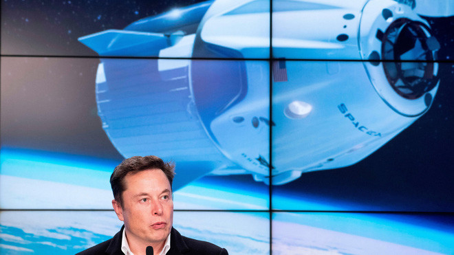SpaceX chuẩn bị đưa cả biển quảng cáo ra ngoài không gian, cho phép dùng DogeCoin để mua chỗ quảng cáo - Ảnh 1.