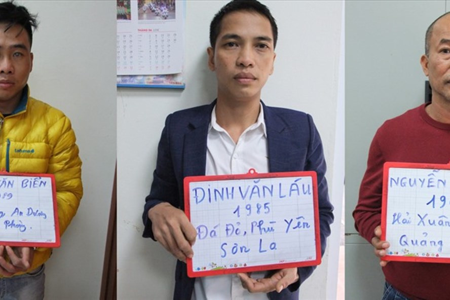 Các đối tượng bị bắt giữ trong chuyên án đấu tranh tụ điểm mại dâm tại TP Móng Cái, tháng 12/2020. Ảnh: Công an Quảng Ninh