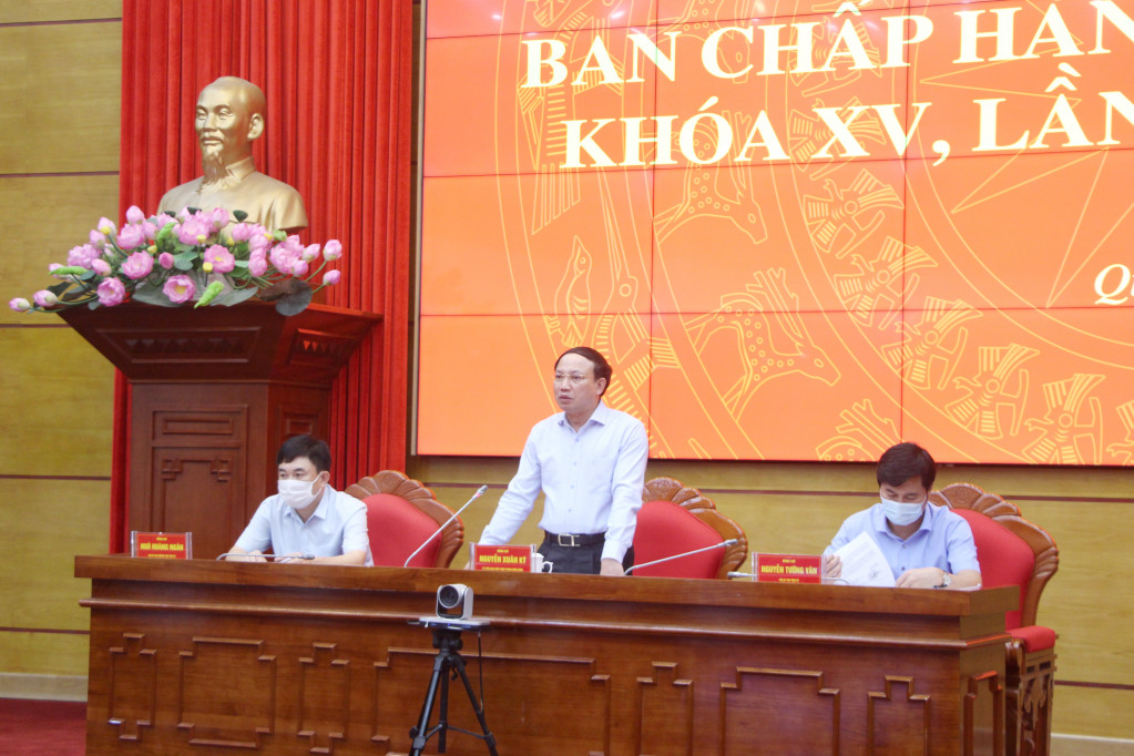 Đồng chí Nguyễn Xuân Ký, Ủy viên Ban Chấp hành Trung ương Đảng, Bí thư Tỉnh ủy, Chủ tịch HĐND tỉnh, kết luận hội nghị.