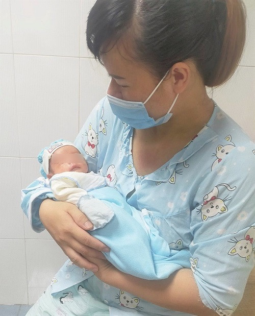 'Chiến binh nhí' cuối cùng ra viện tại khu cách ly BV Sản Nhi Bắc Giang