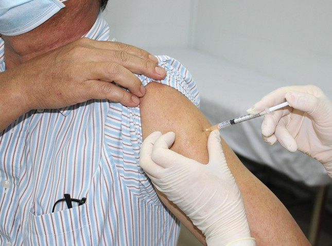 Gần 18.000 người ở TPHCM đã tiêm vắc xin Sinopharm ảnh 1