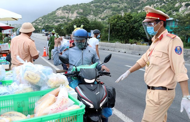 400 trong so 2.000 nguoi tu Dong Nai ve Ninh Thuan mac COVID-19 hinh anh 1