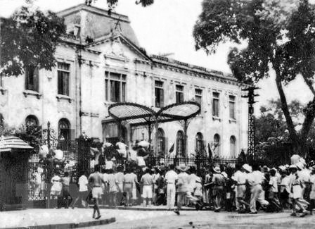 Lanh tu thien tai Ho Chi Minh va thang loi cua Cach mang Thang Tam hinh anh 1