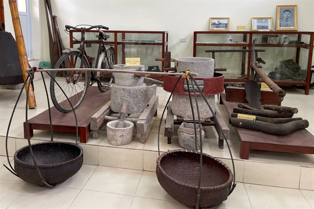 Hundreds of antique objects have been donated by residents in Yên Mỹ Commune in Thanh Trì District to transform the commune’s Memorial House into a museum.