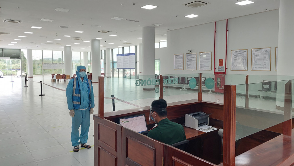 Thực hiện nghiêm các biện pháp phòng, chống dịch trong hoạt động XNK tại cửa khẩu cầu Bắc Luân 2.