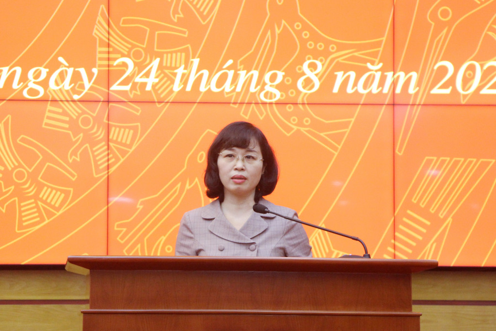 Đồng chí Trịnh Thị Minh Thanh, Phó Bí thư Tỉnh ủy, Phó Chủ tịch Thường trực HĐND tỉnh, phát biểu nhận nhiệm vụ.