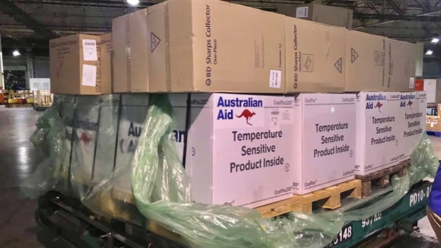 The vaccine batches donated by Australia arrived at Tân Sơn Nhất International Airport, HCM City. 