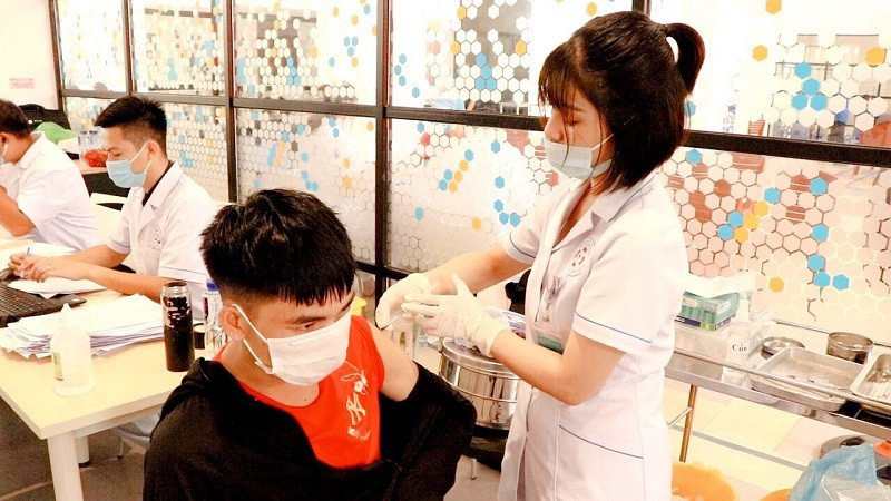 Triển khai tiêm chủng vắc xin phòng Covid-19 mũi 2, đợt V tại KCN Texhong.