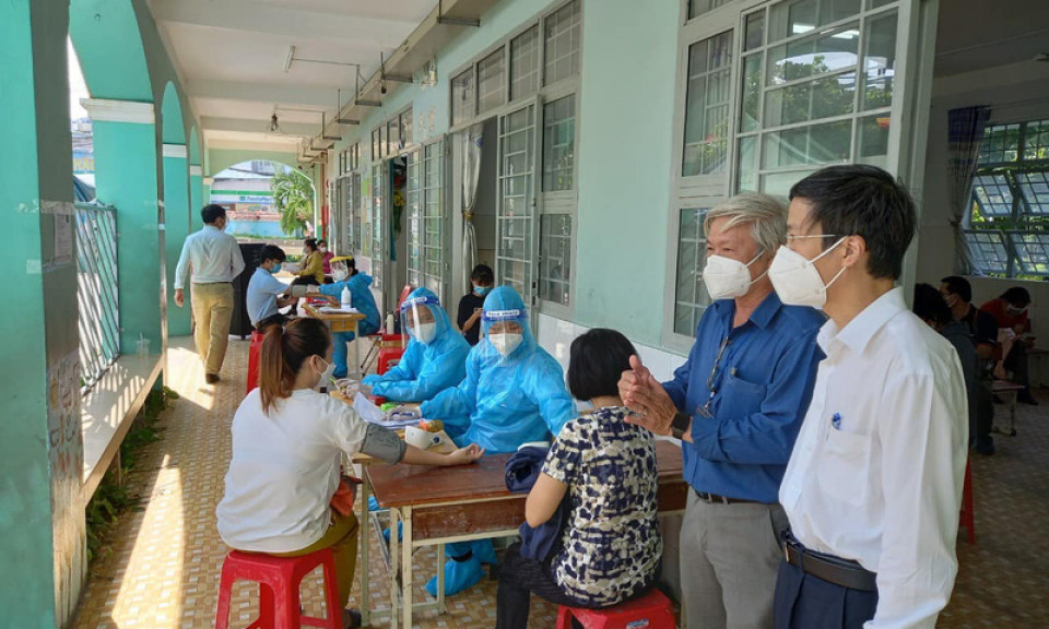 TP. Hồ Chí Minh tăng tốc, linh hoạt tiêm chủng vaccine COVID-19