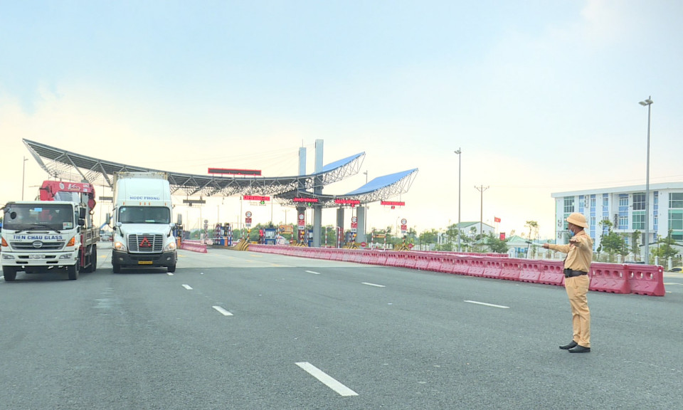 Đảm bảo ATGT tại các chốt phòng chống dịch 