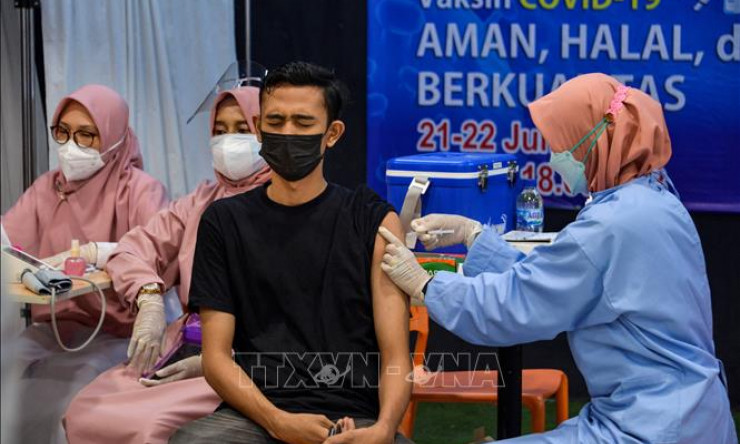 Indonesia tuyên bố đã tránh được 'kịch bản tồi tệ nhất' về số ca mắc COVID-19