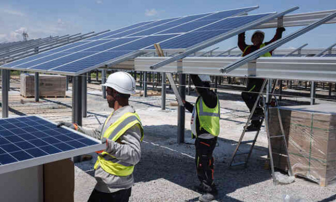 Đằng sau sự trỗi dậy của điện mặt trời là cả núi than đá từ Trung Quốc, điện mặt trời có thật sự sạch?