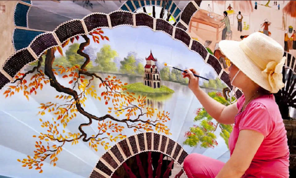 Tôn vinh nét đẹp phụ nữ Việt Nam và làng nghề truyền thống