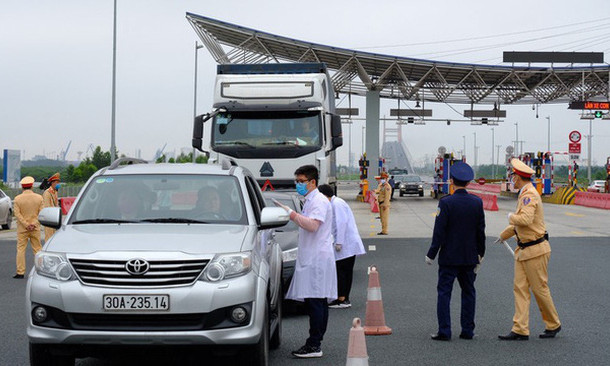 Quang Ninh suspends more public activities from 12am on August 4 to maintain safety