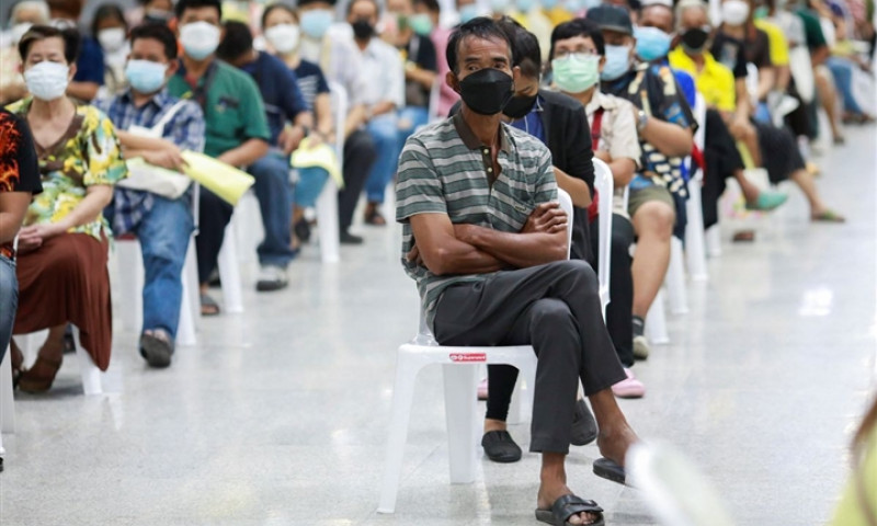 Kỷ lục 20.000 ca COVID-19/ngày ở Thái Lan, Indonesia vượt mốc 100.000 người chết