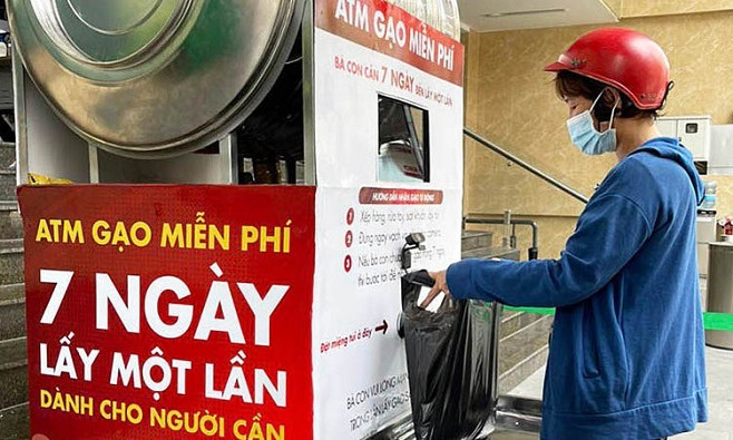 ‘Rice ATM’ machines benefit 41,000 needy people in Ho Chi Minh City