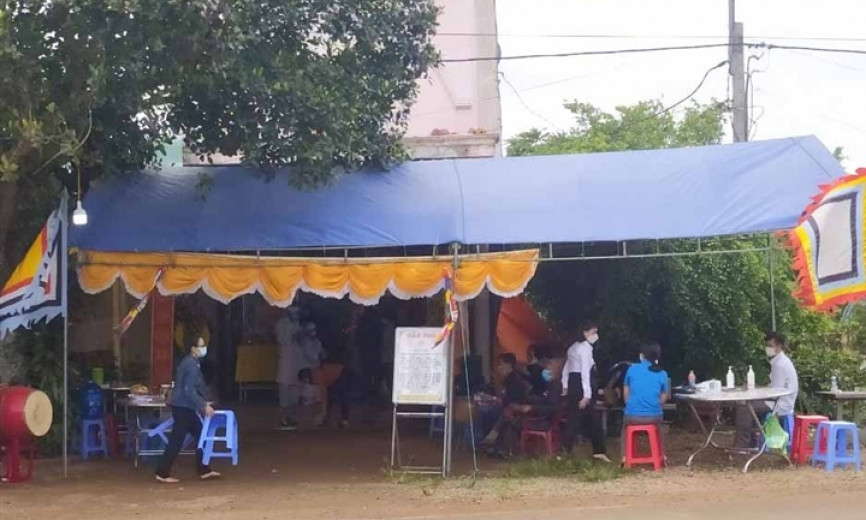 Gia Lai: 5 người trong gia đình đi cắt cỏ, mẹ và 2 con rơi xuống ao thiệt mạng