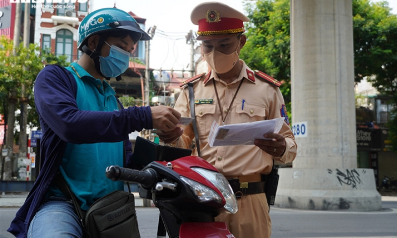 Người dân Hà Nội ra đường phải trình lịch trực, văn bản phân công nhiệm vụ