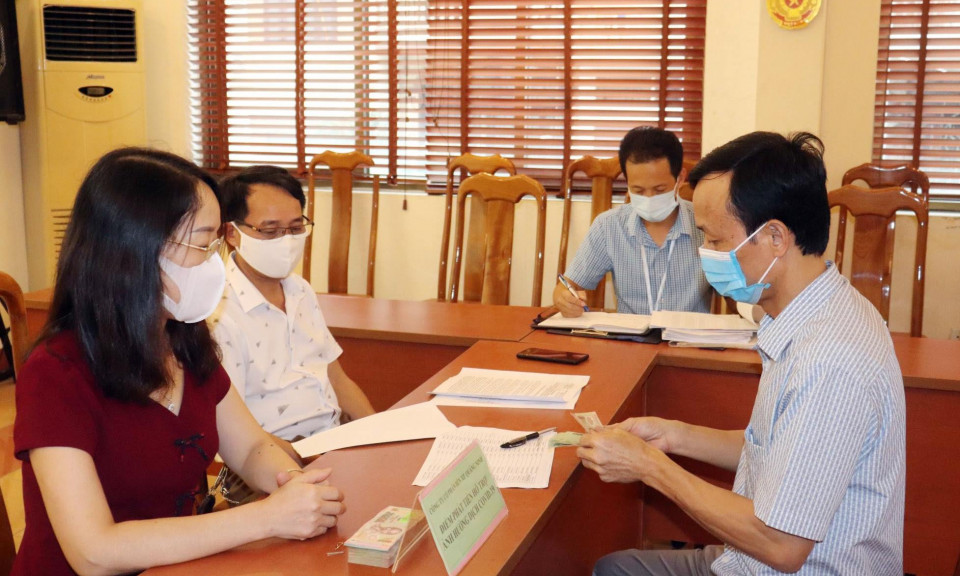 Khẩn trương hỗ trợ tháo gỡ khó khăn cho doanh nghiệp, người lao động