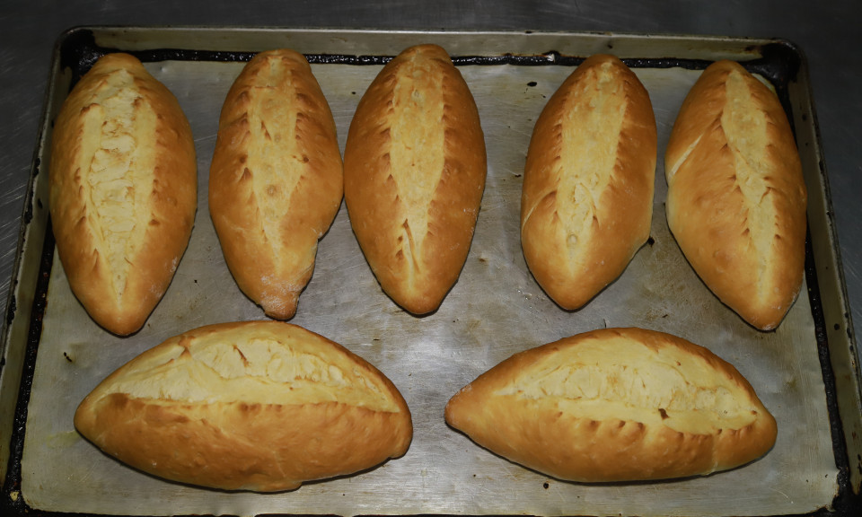 Nghề làm bánh mì mỏ